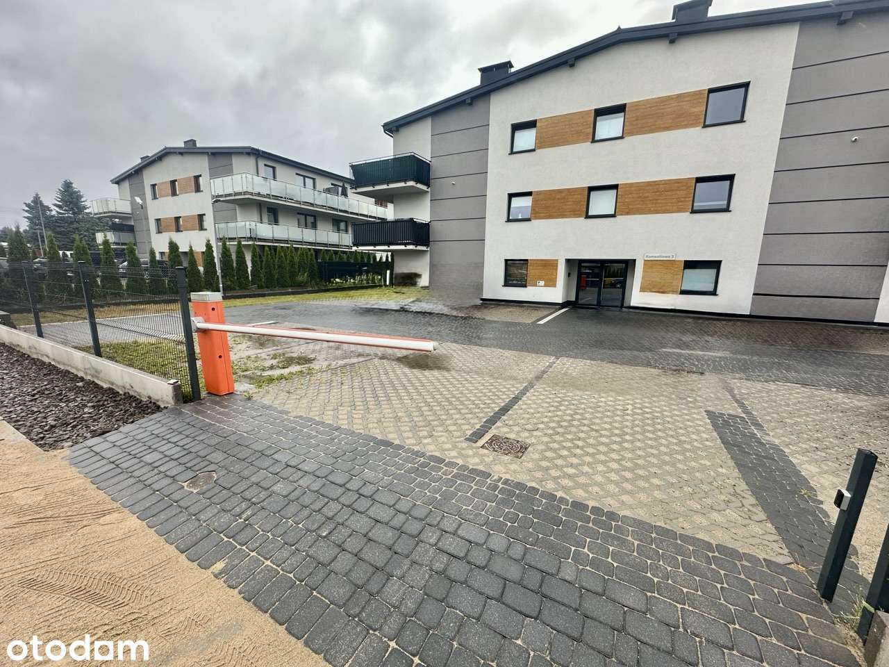 Wyjątkowe słoneczne mieszkanie z dużym narożnym balkonem w Bolszewie!