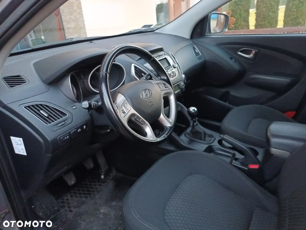 Hyundai ix35 1.6 2WD Fifa World Cup Edition - 8