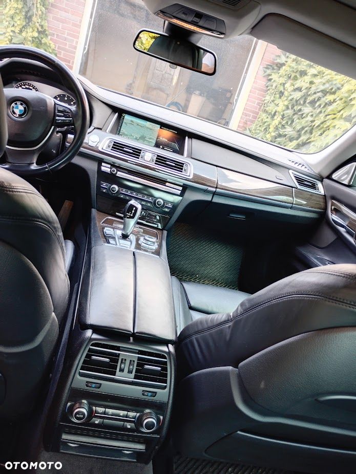 BMW Seria 7 740d xDrive - 4
