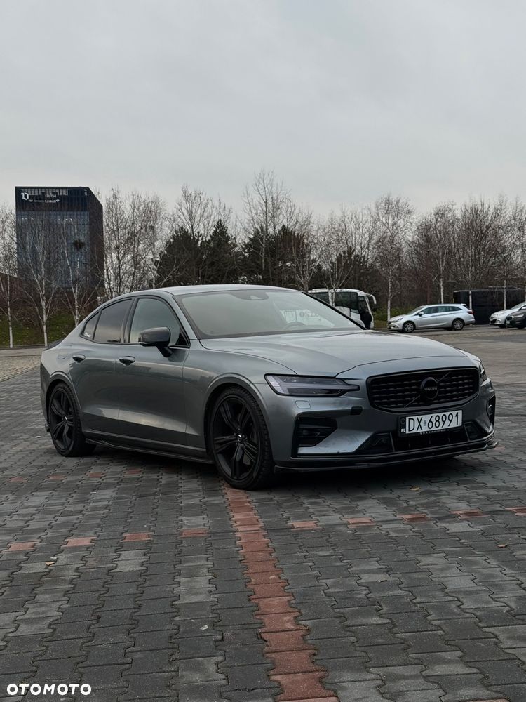 Volvo S60 T5 R-Design - 4