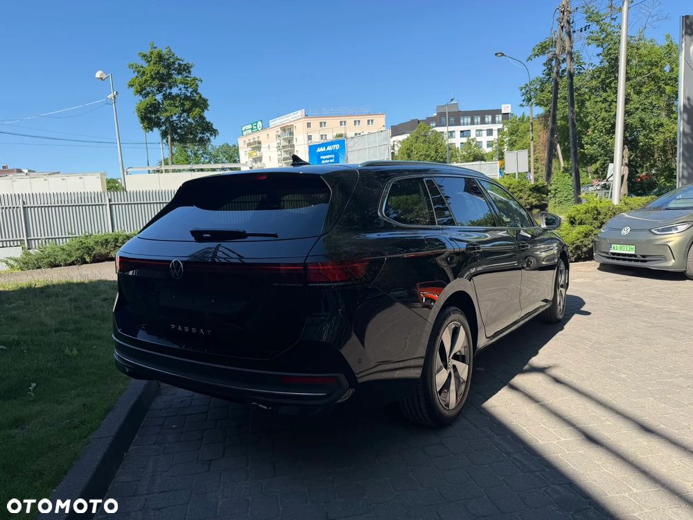 Volkswagen Passat Variant 1.5 TSI ACT mHEV Business Plus DSG - 6