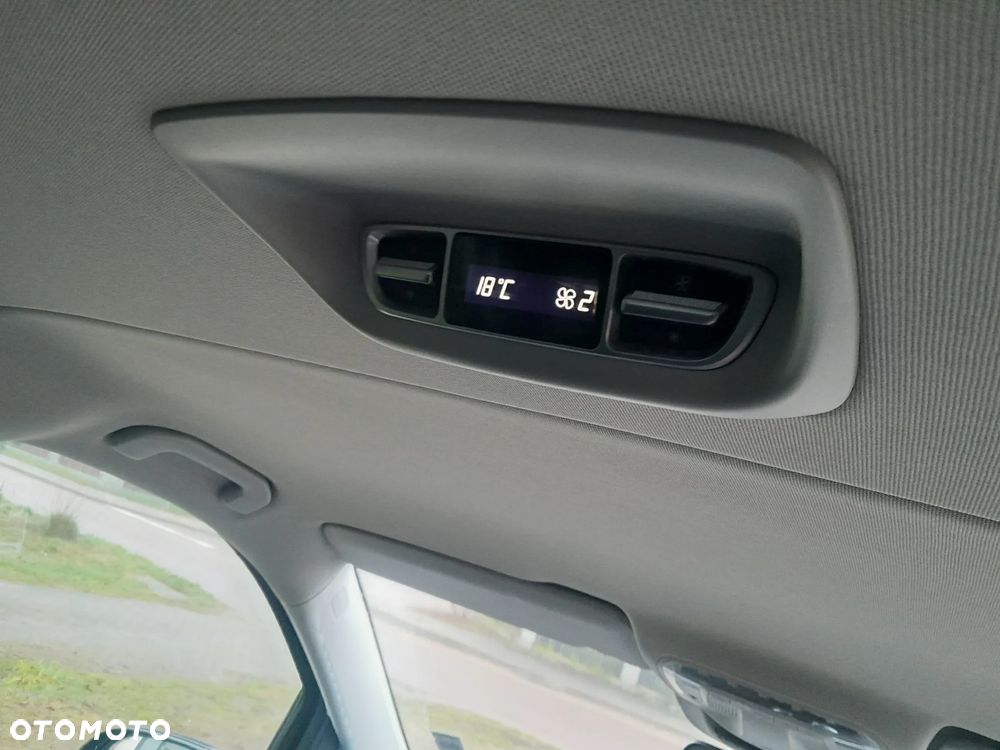 Mercedes-Benz Klasa V 250 d lang 7G-TRONIC SCORE - 29