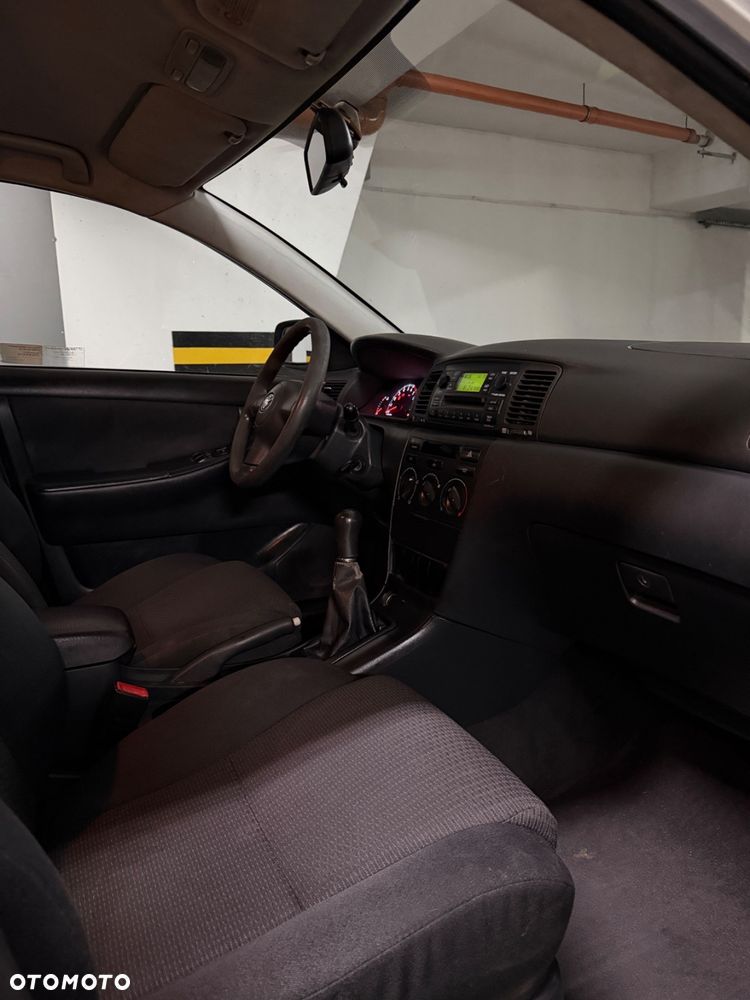 Toyota Corolla 1.6 VVT-i Terra - 7