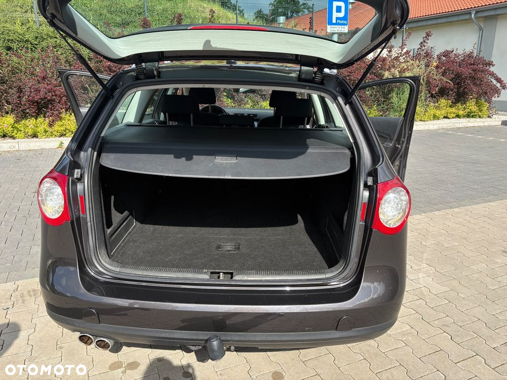 Volkswagen Passat 2.0 TDI Comfortline - 10