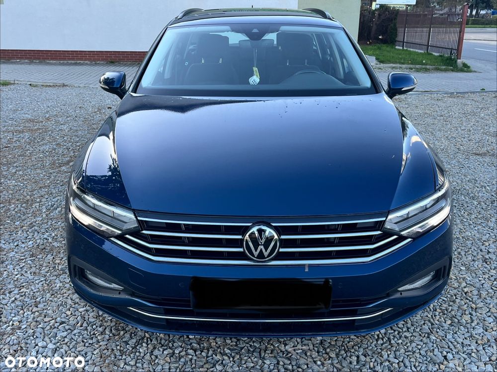 Volkswagen Passat 2.0 TDI SCR DSG Conceptline - 2