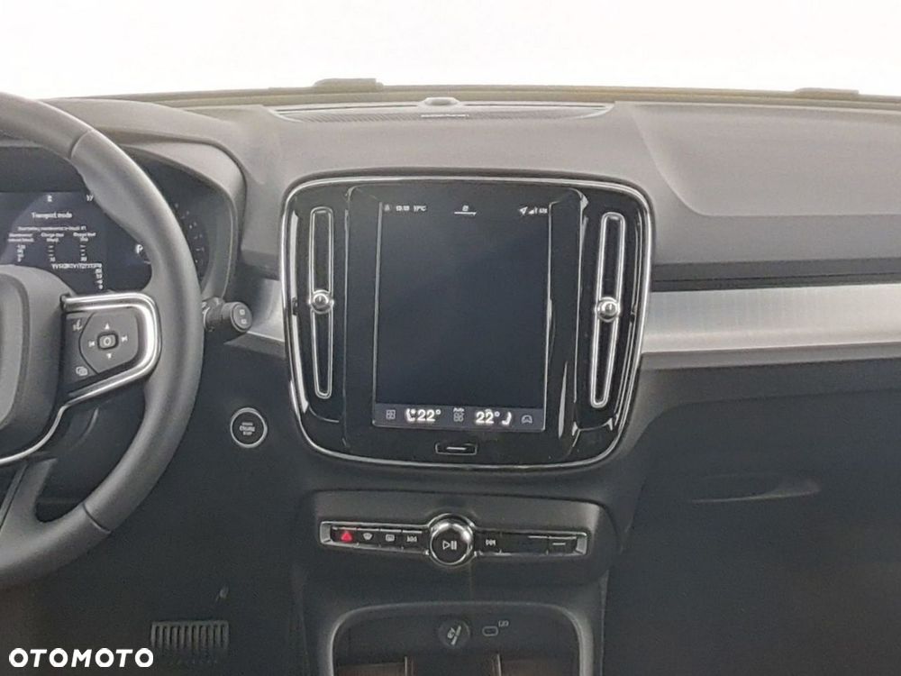 Volvo XC 40 B3 B DKG Plus Black Edition - 15