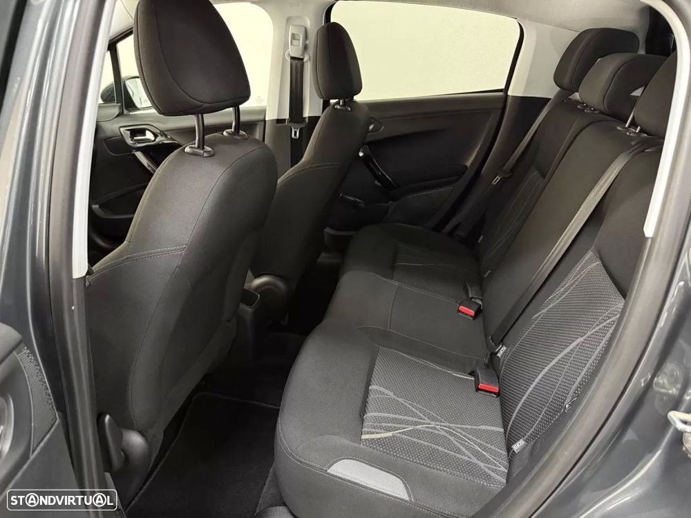Peugeot 208 1.4 HDi Active - 6