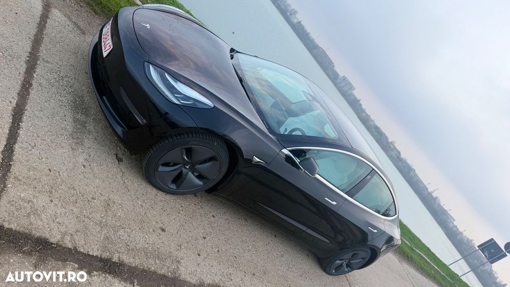Tesla Model 3 Langstreckenbatterie Allradantrieb Dual Motor - 7