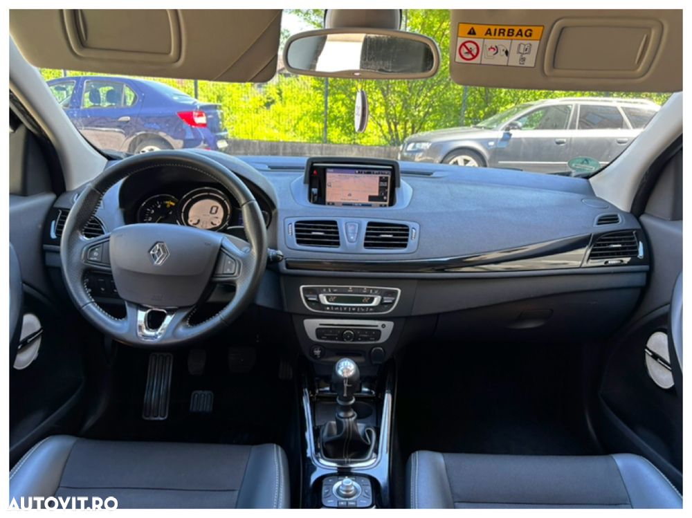 Renault Megane ENERGY dCi 110 Start & Stop Bose Edition - 2