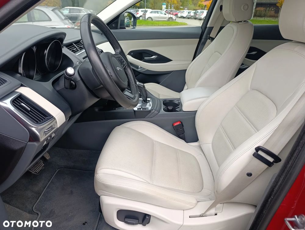 Jaguar E-Pace P200 AWD HSE - 12
