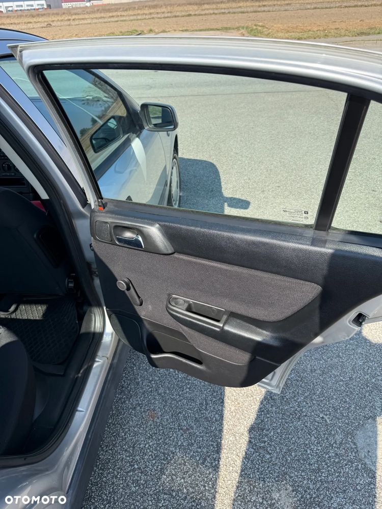 Opel Astra 1.6 16V 100 - 19