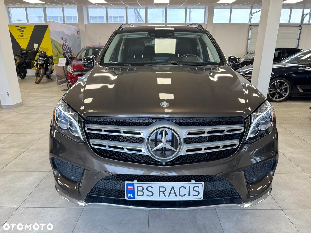 Mercedes-Benz GLS - 32