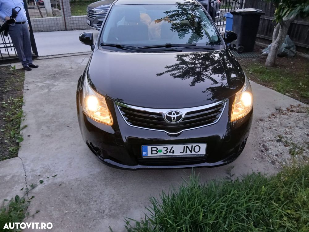 Toyota Avensis 1.6 Executive - 9
