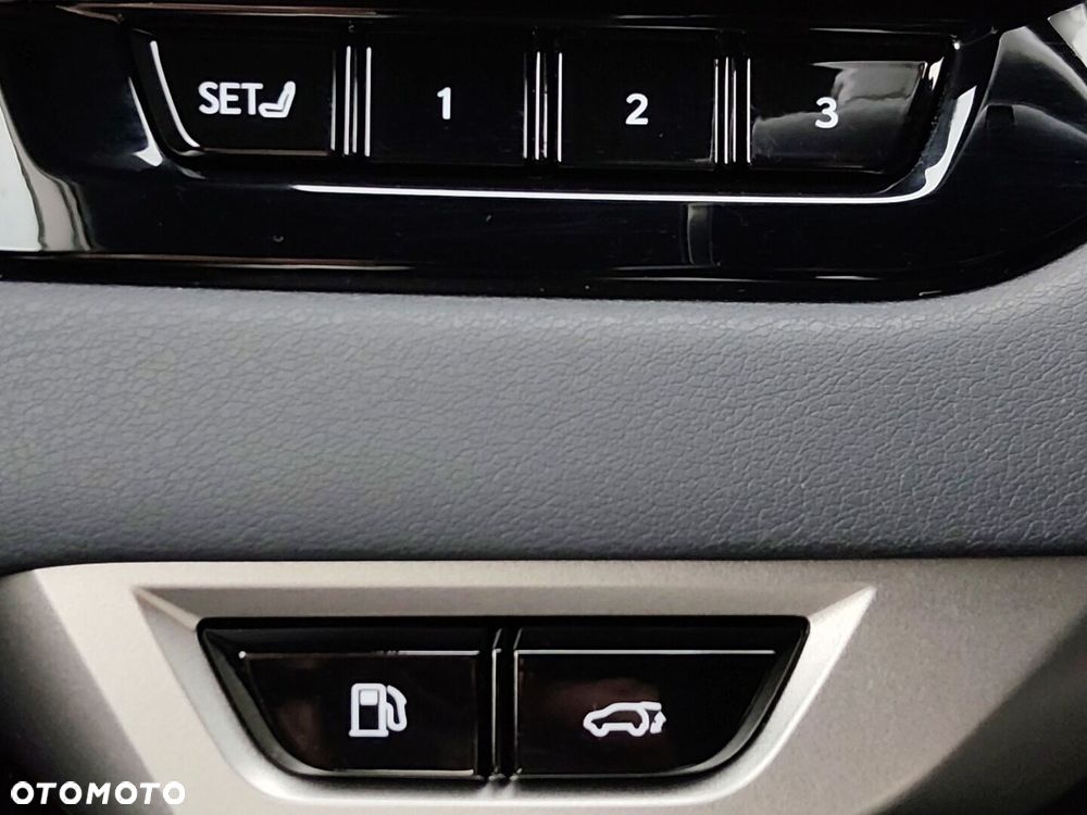 Lexus RX 450h+ F Sport Design - 28