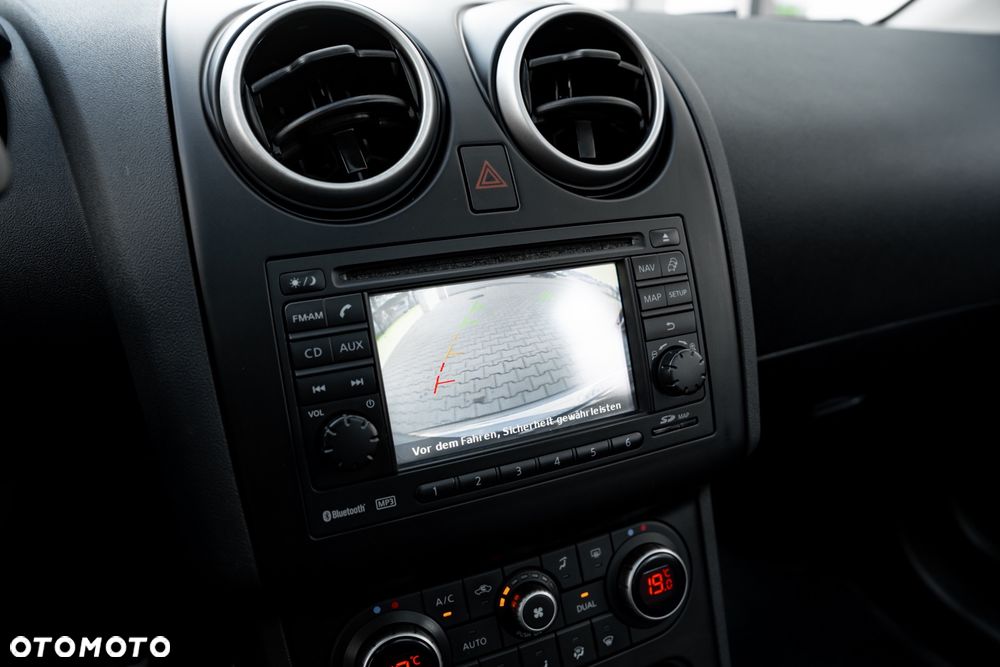 Nissan Qashqai 2.0 4x4 Tekna - 37