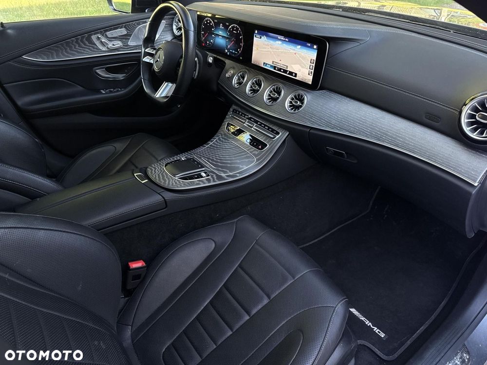 Mercedes-Benz CLS - 22