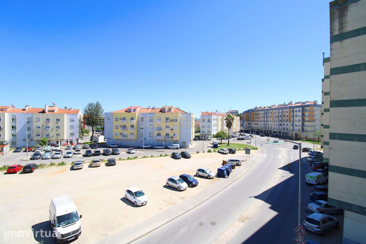 Apartamento T2 na Torre da Marinha - Seixal - Grande imagem: 4/21