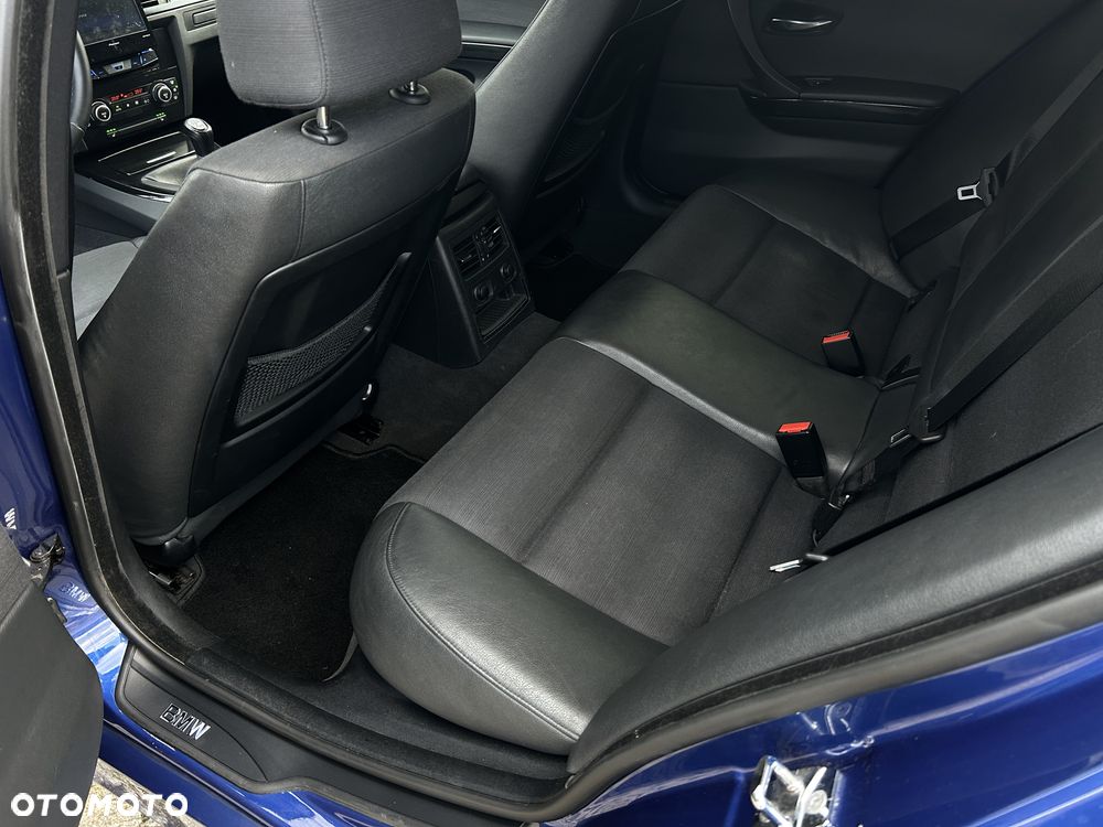 BMW Seria 3 - 21