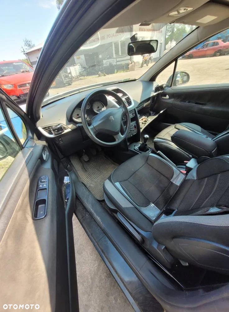 Części- Peugeot 207  Pojemność: 1397  Moc z dowodu: 70 kW  Rok: 2008 Benzyna - 5