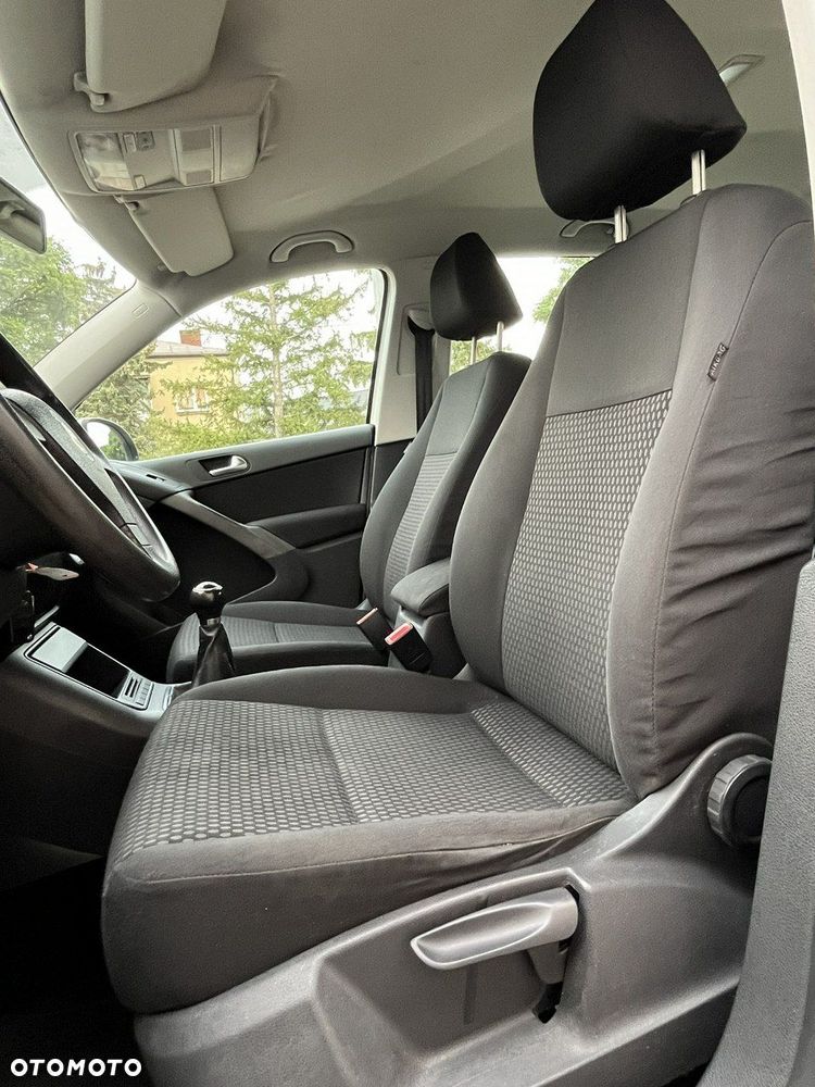Volkswagen Tiguan - 12