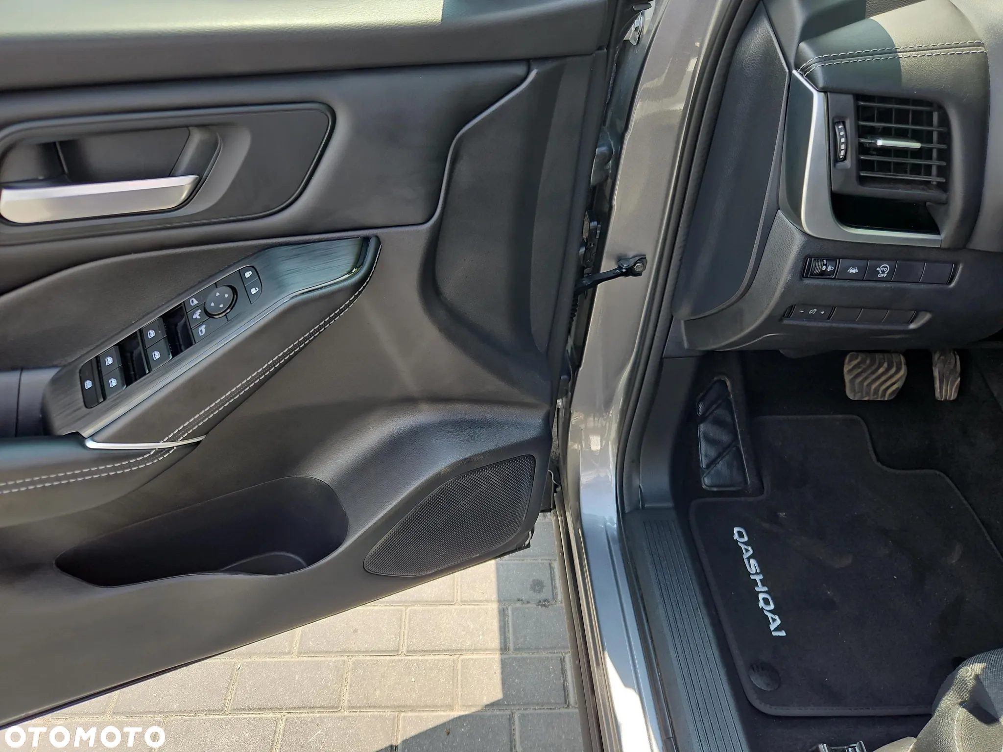 Nissan Qashqai 1.3 DIG-T mHEV N-Connecta Xtronic - 11