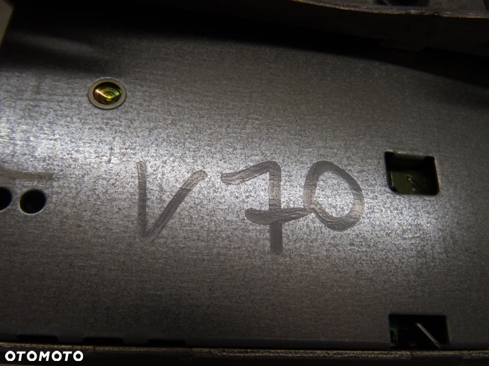 VOLVO V70 II 00-04 2.4D RADIO HU-603 9491217 - 8