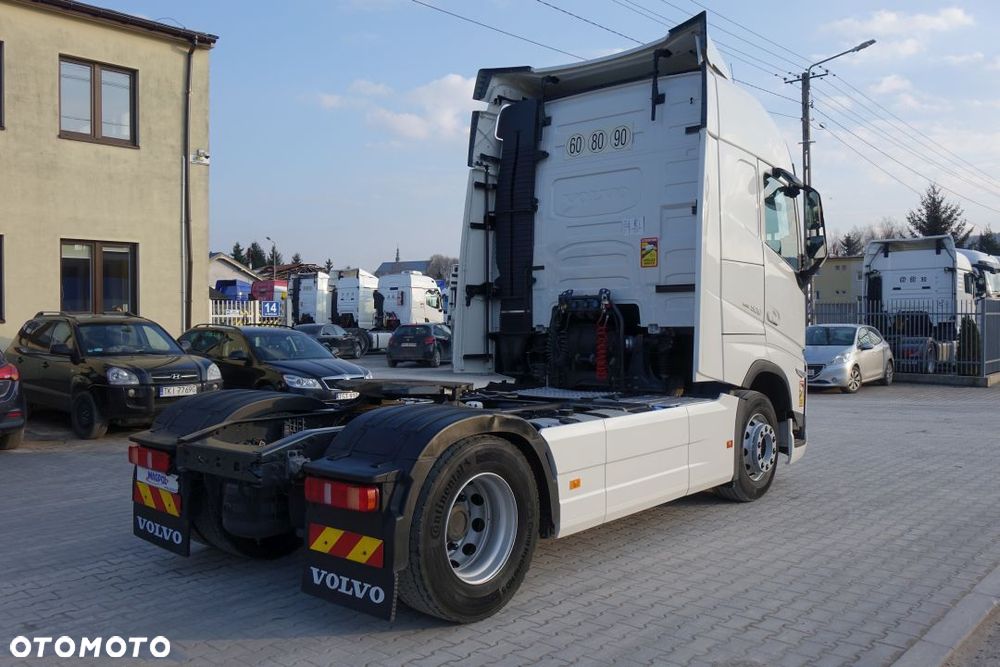 Volvo FH 500 GLOBETROTTER / I-SAVE / STANDARD / AUTOMAT / EURO 6 / KLIMATYZACJA POSTOJOWA / LODÓWKA / LED / NAVI / 2 ZBIORNIKI - 5