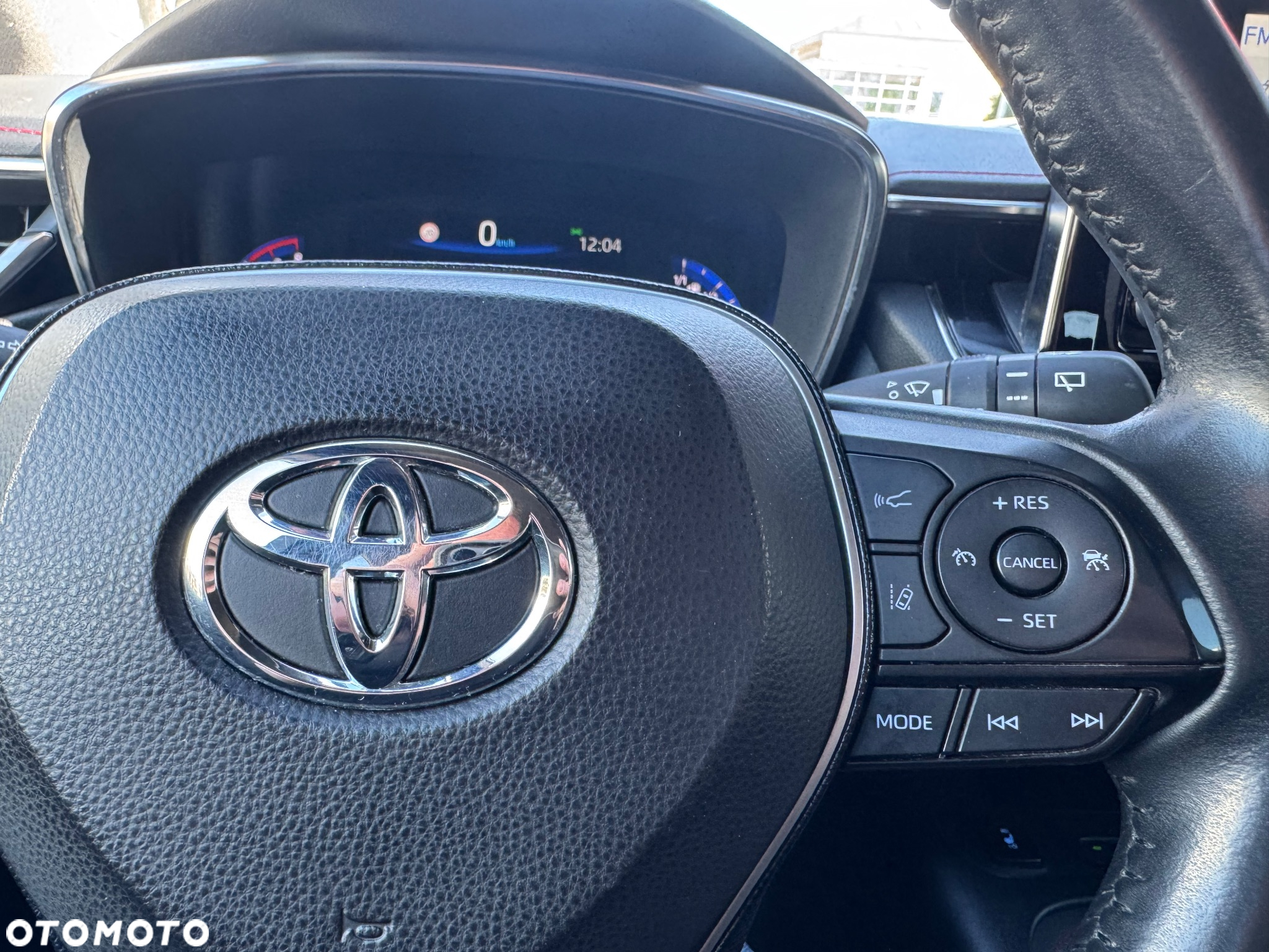 Toyota Corolla 2.0 Hybrid Executive - 13