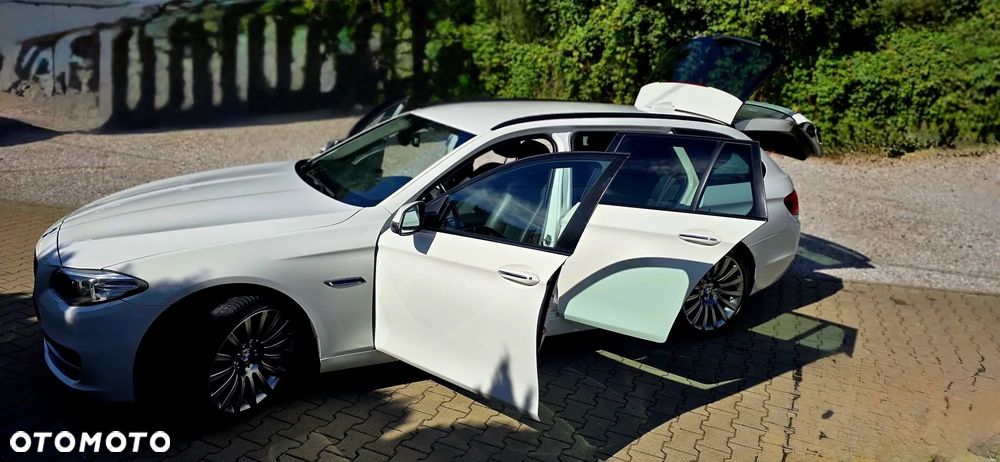 BMW Seria 5 530d xDrive Luxury Line - 7