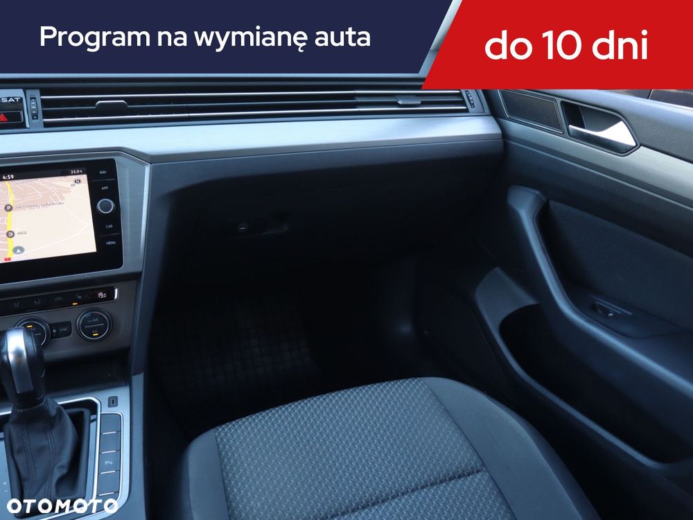 Volkswagen Passat Variant - 10