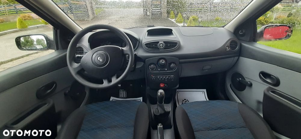 Renault Clio - 29