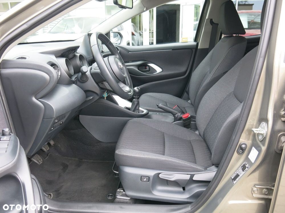 Toyota Yaris - 12