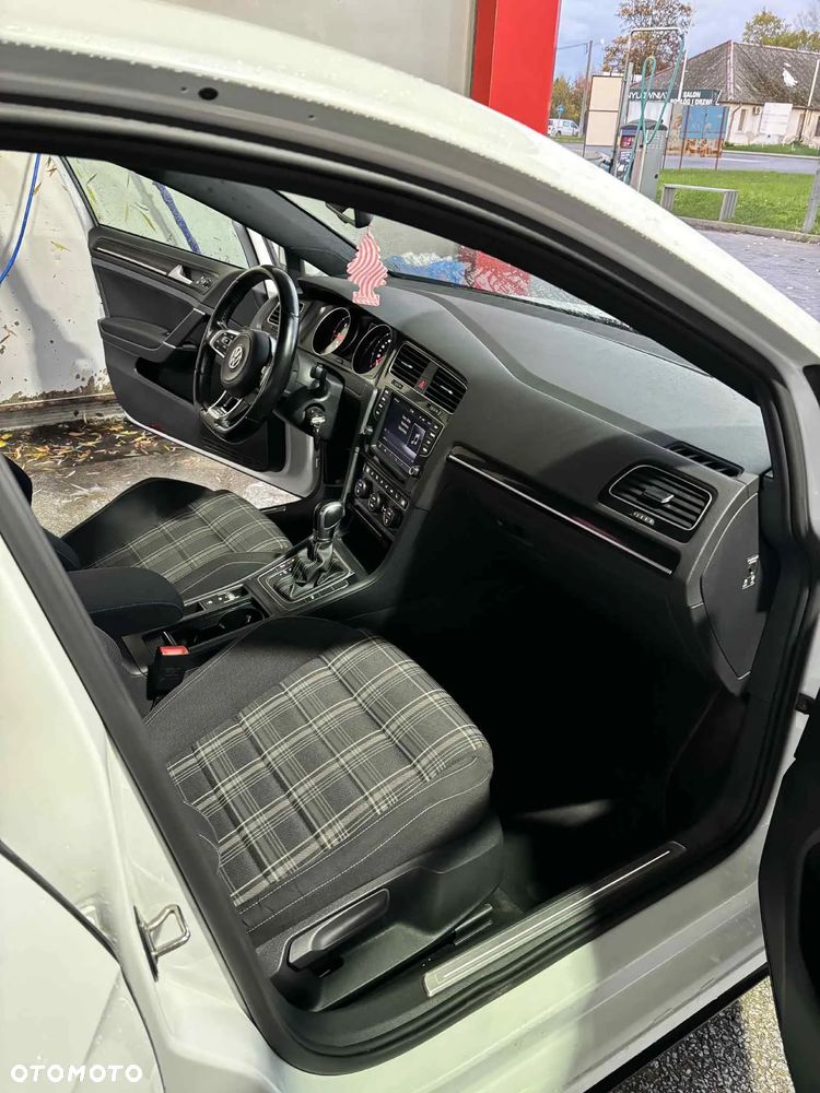 Volkswagen Golf VII 2.0 TDI BMT GTD DSG - 15