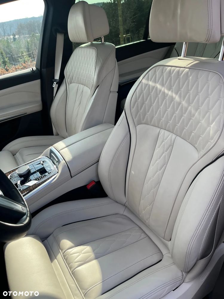 BMW X7 - 8