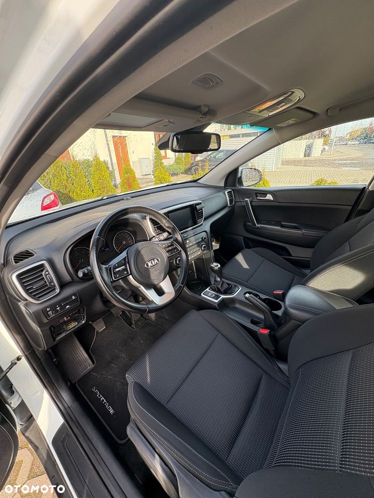 Kia Sportage 1.6 CRDI 2WD Eco-Dynamics+ (48V M-H) Black Edition - 4