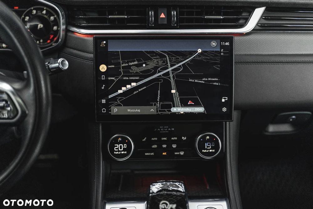 Jaguar F-Pace P550 AWD SVR - 7