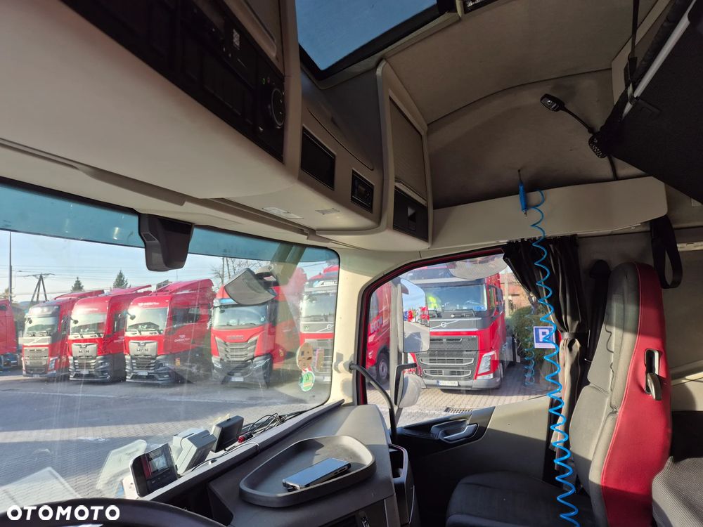 Volvo FH 460 BDF z windą + przyczepa - 14