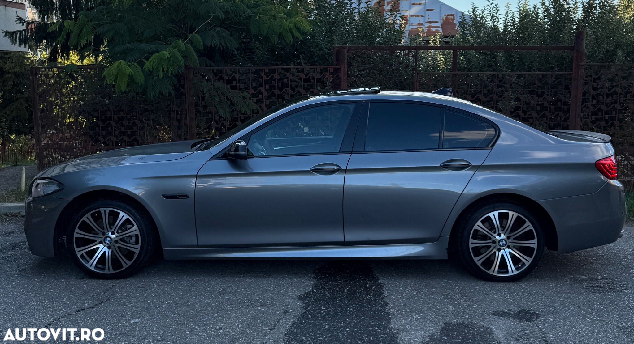 BMW Seria 5 520d - 8