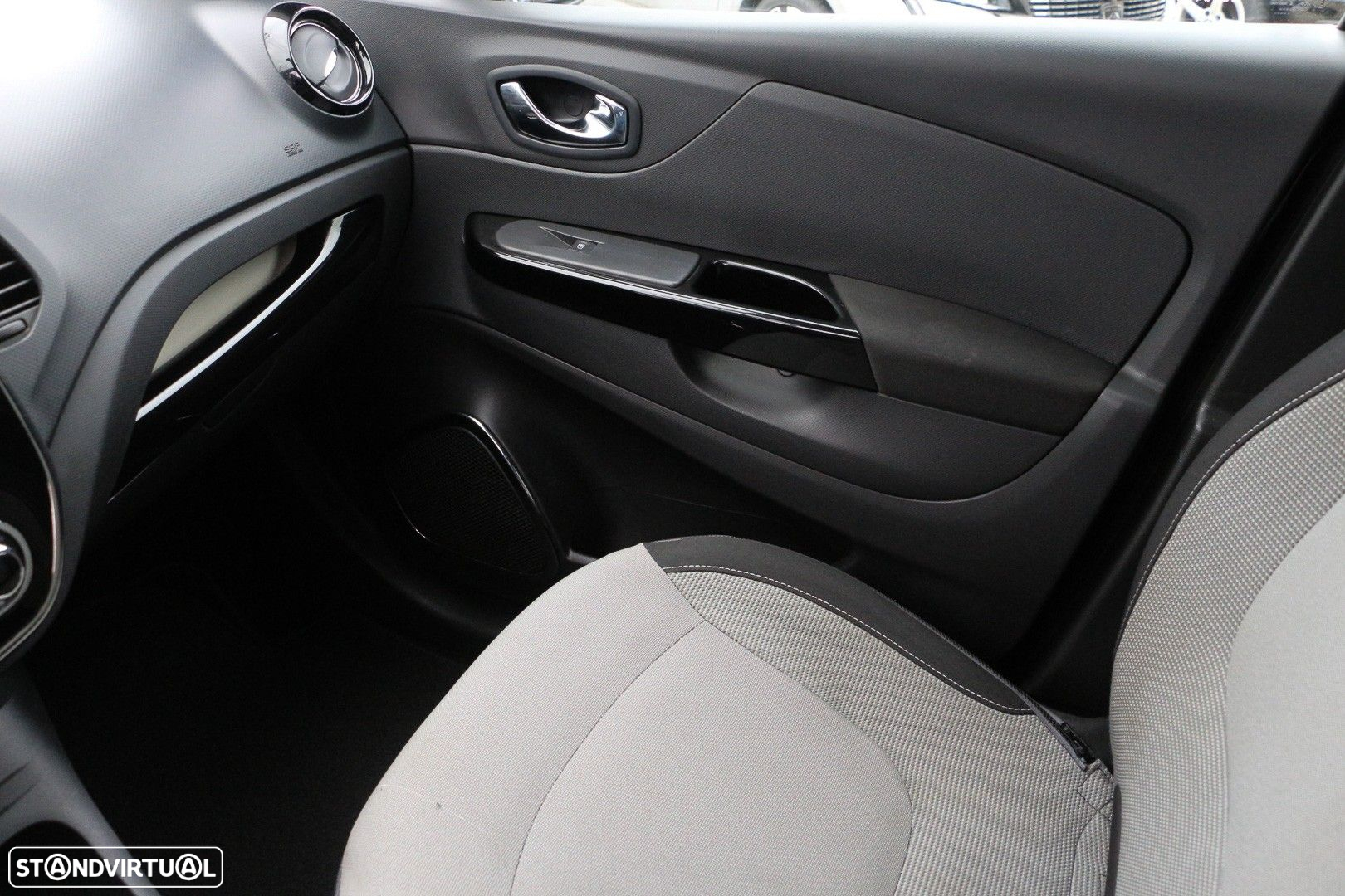 Renault Captur 1.5 dCi Exclusive - 20
