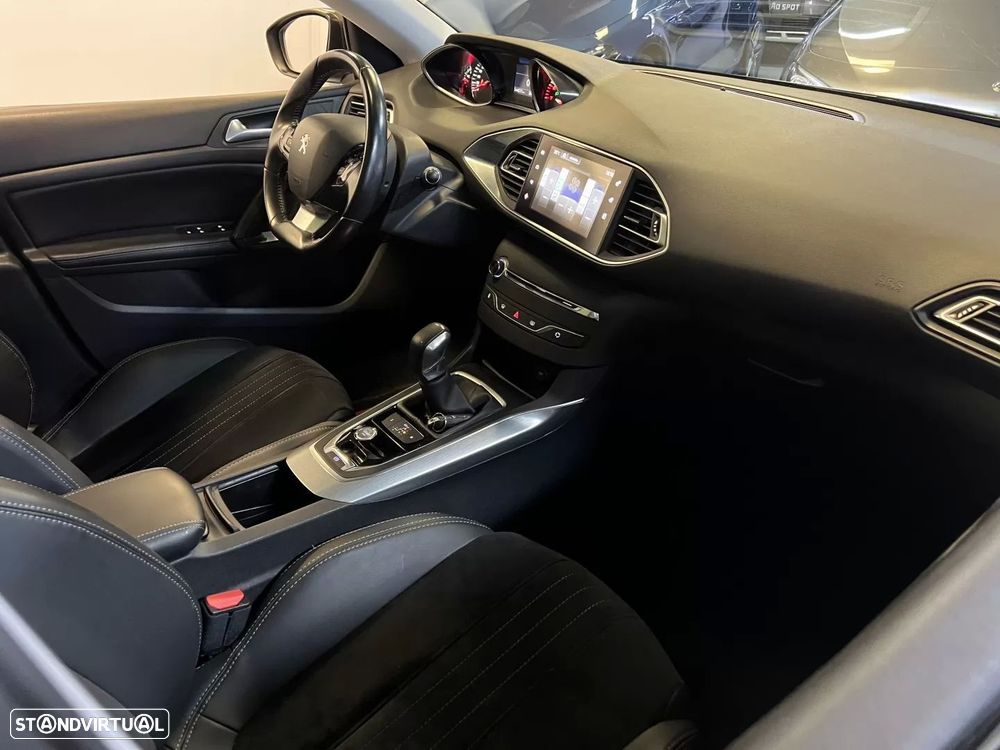 Peugeot 308 SW 1.2 PureTech Allure EAT8 - 6