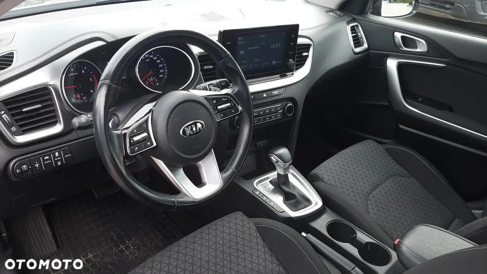 Kia Ceed 1.6 CRDi SCR M DCT - 12