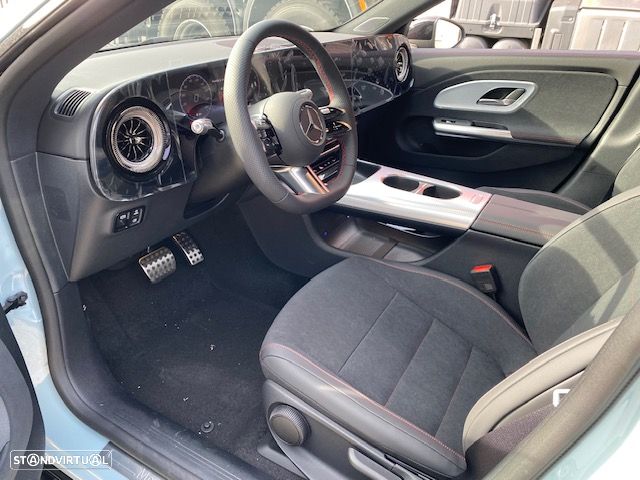 Mercedes-Benz CLA 180 Standard - 6