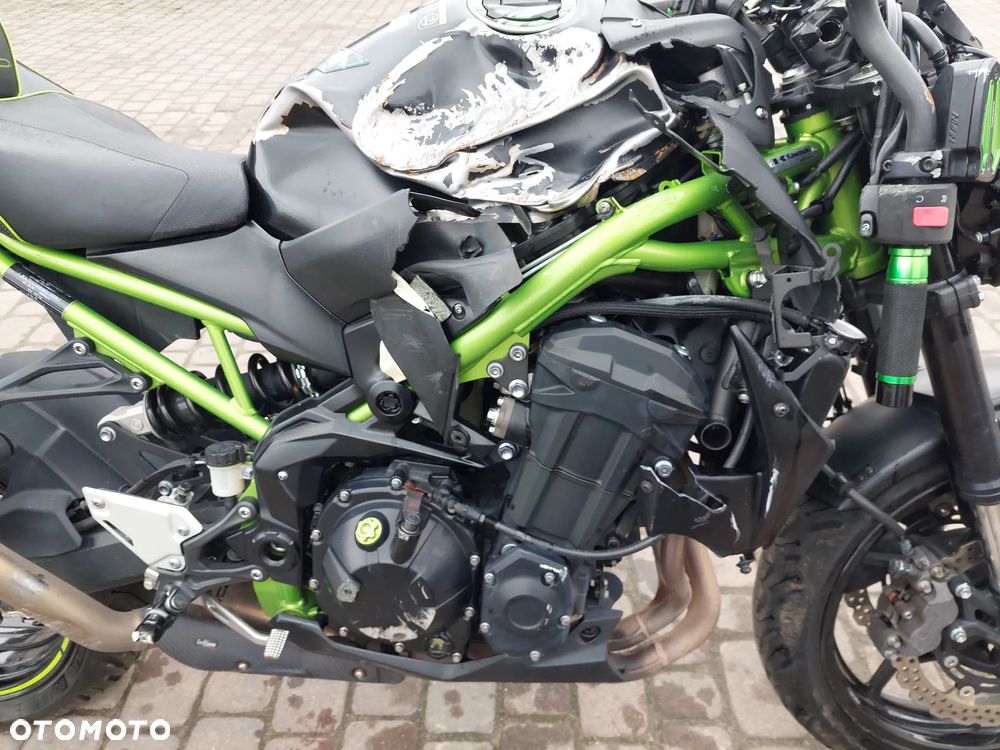 Kawasaki Z 900 - 15