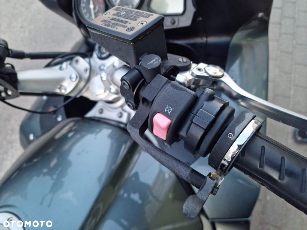 Yamaha FJR - 8