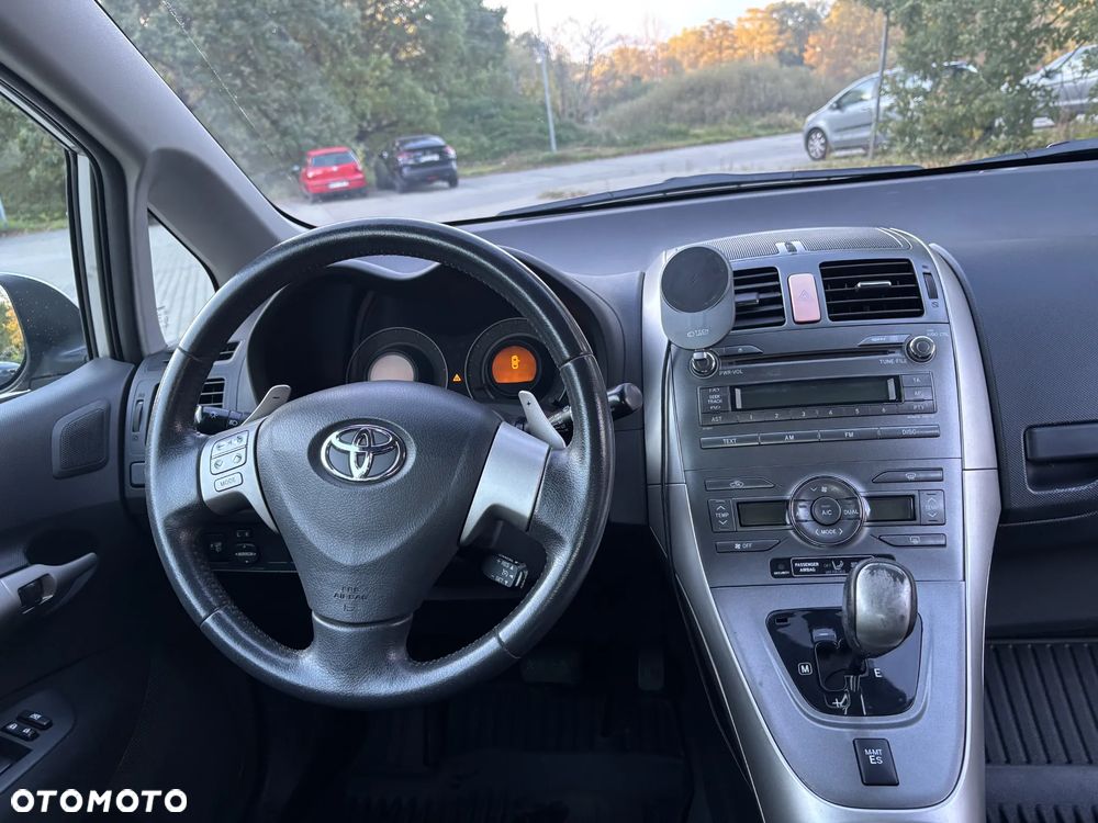 Toyota Auris - 11