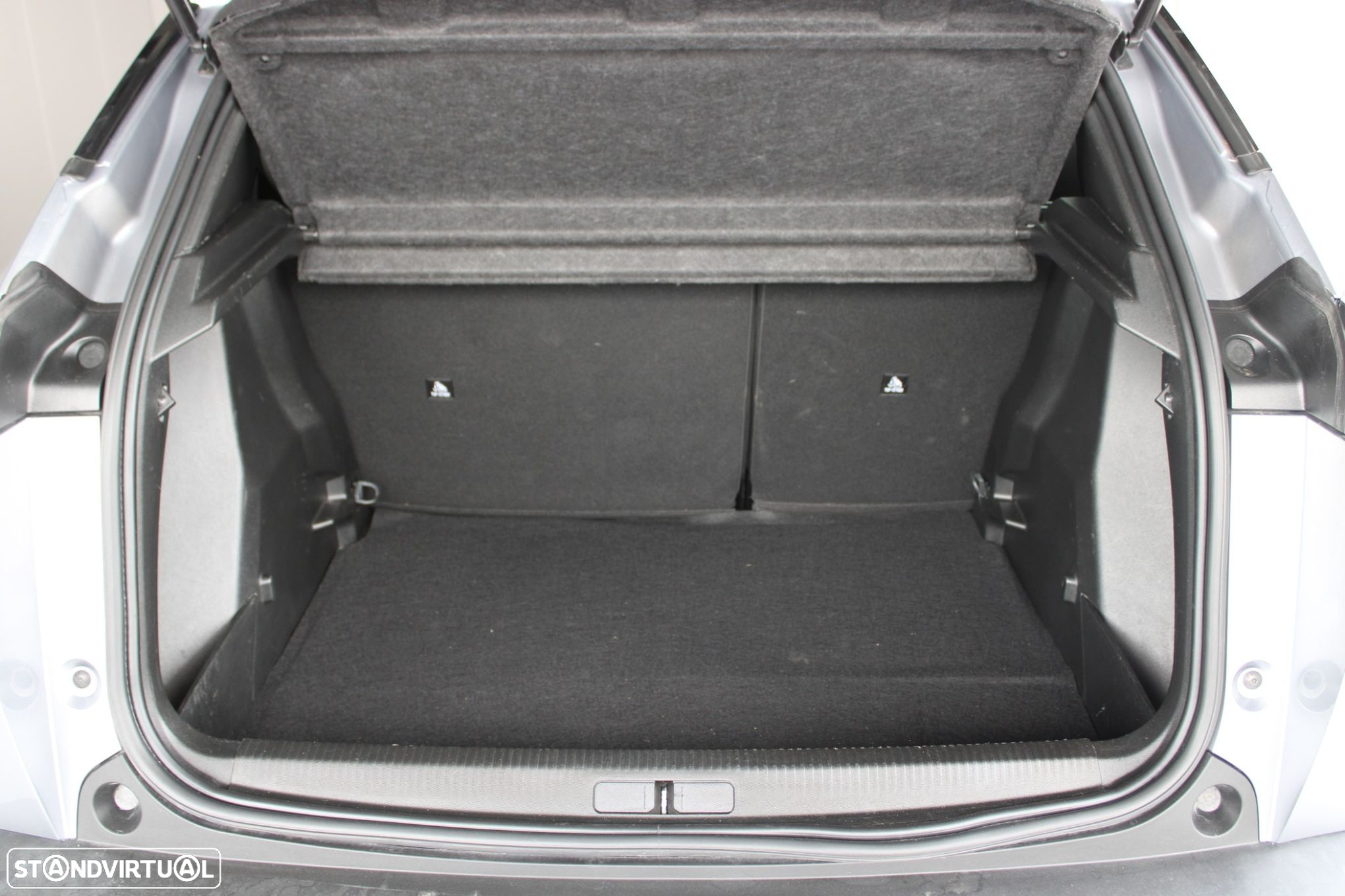 Peugeot e-2008 50 kWh Active Pack - 7