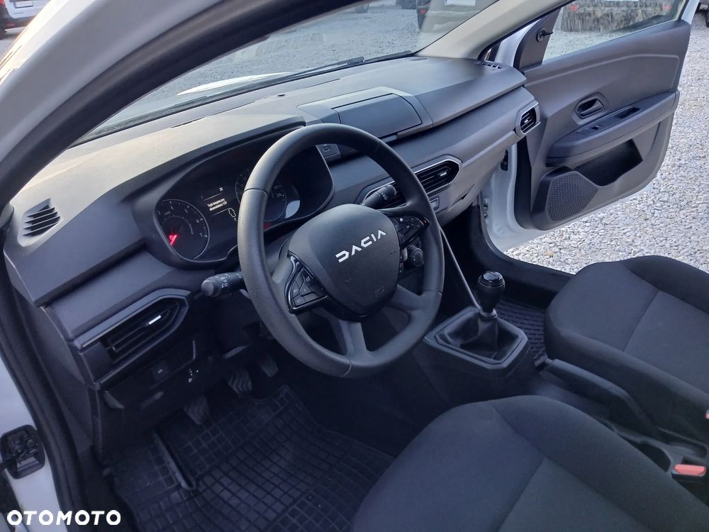 Dacia Jogger 1.0 TCe Essential 7os - 16
