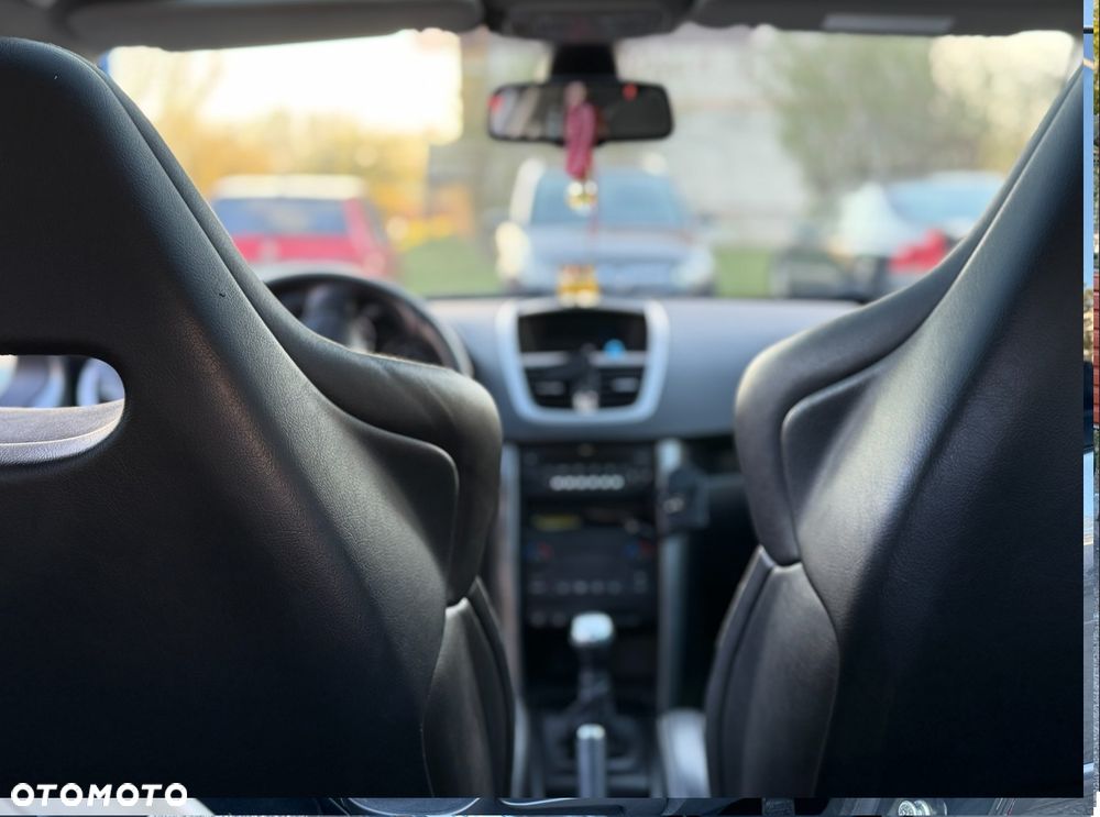 Peugeot 207 175 RC - 12