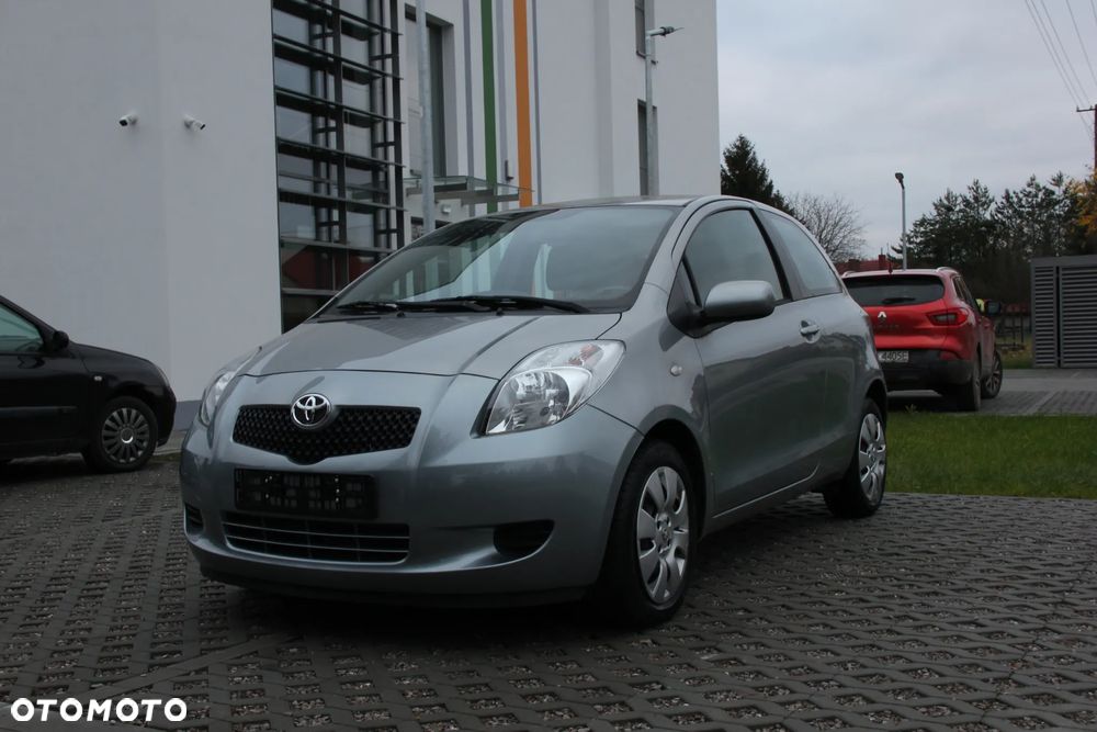 Toyota Yaris - 1