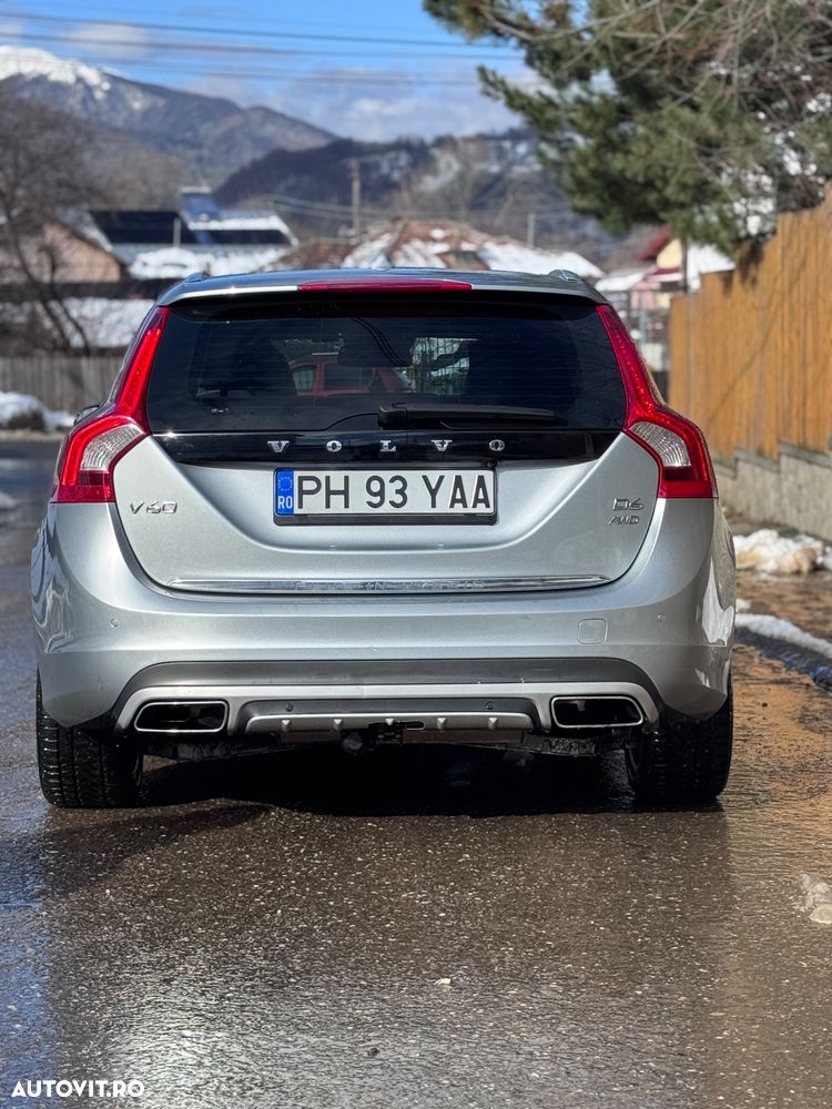 Volvo V60 D5 AWD Basic - 13